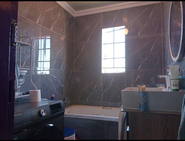 2 BEDROOM TOWNHOUSE FOR SALE IN ALBEMARLE